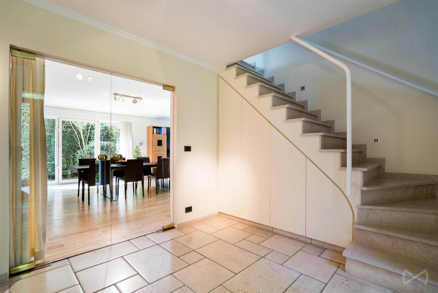 Foto 3 van 4 van Villa met zes slaapkamers in La Hulpe