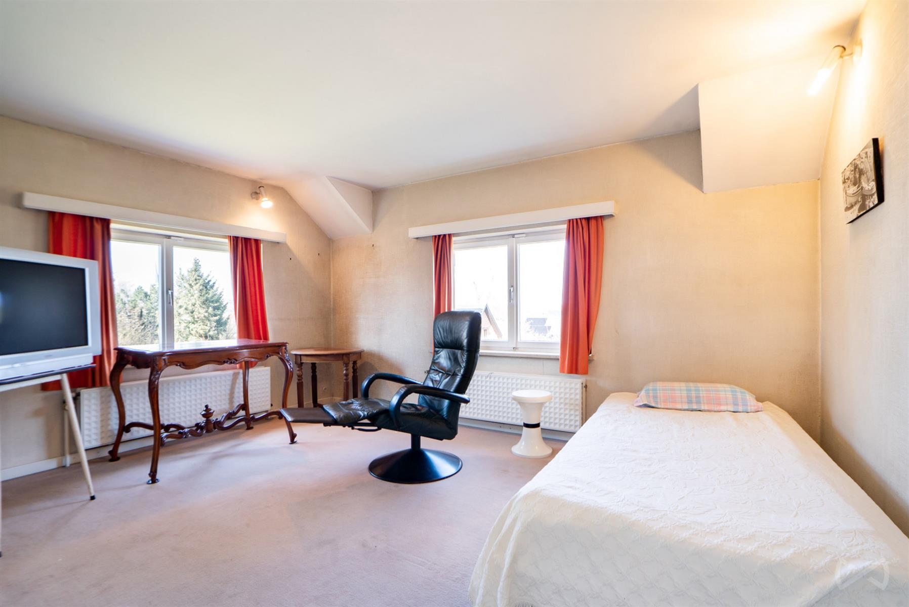 Picture 1 of 4 for Villa with four bedrooms in Gerpinnes