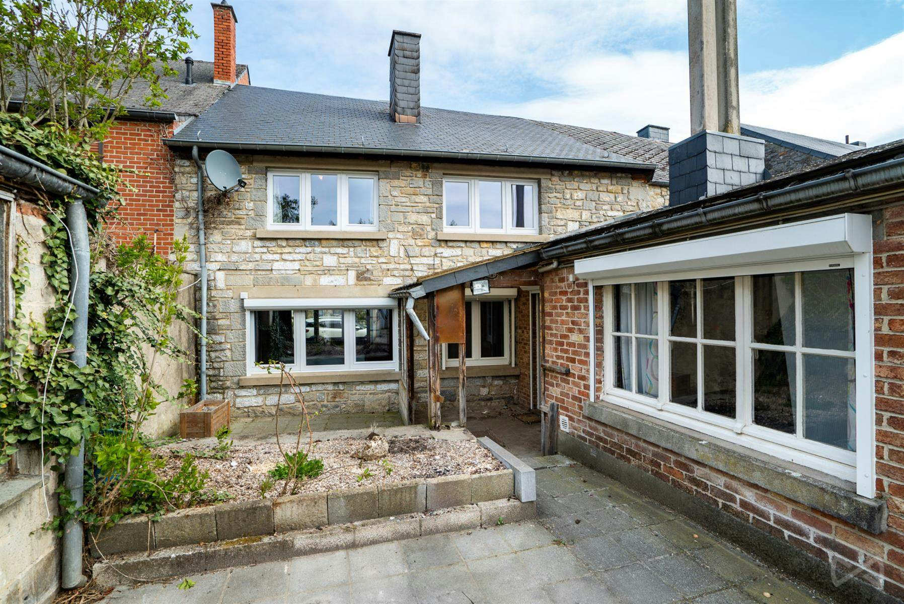 Photo 3 sur 4 pour Maison de quatre chambres à Han-sur-lesse