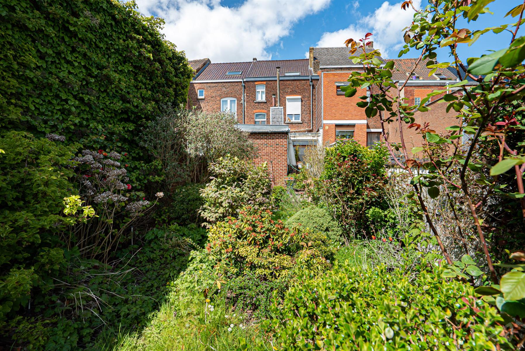 Foto 2 van 4 van Appartementsgebouw met drie slaapkamers in Braine-le-comte