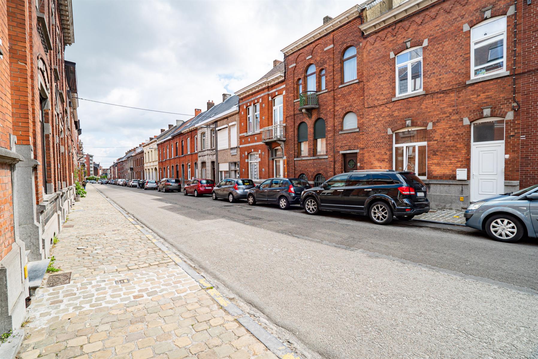Foto 1 van 4 van Appartementsgebouw met drie slaapkamers in Braine-le-comte