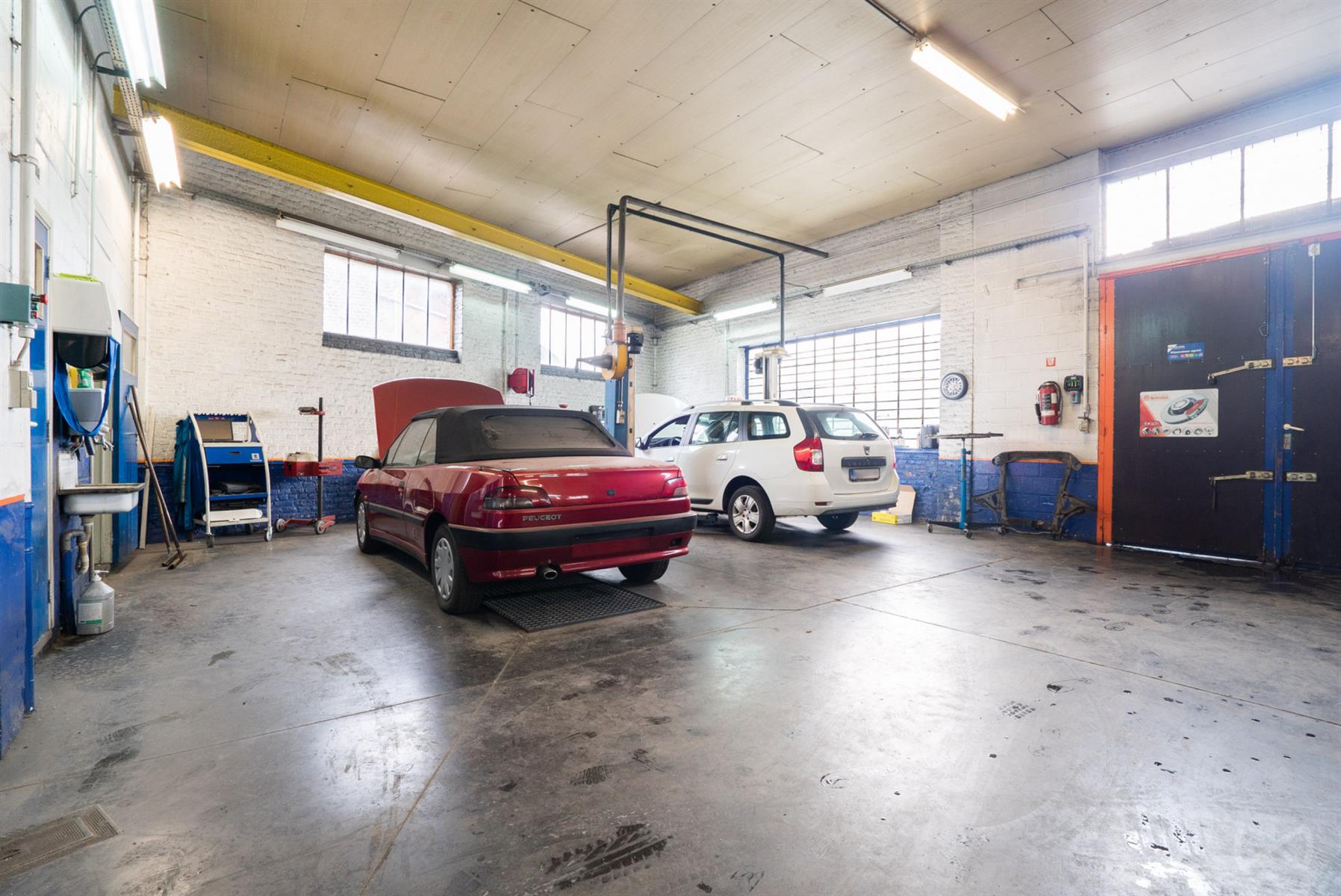 Picture 3 of 3 for Commercial groundfloor in Anderlues