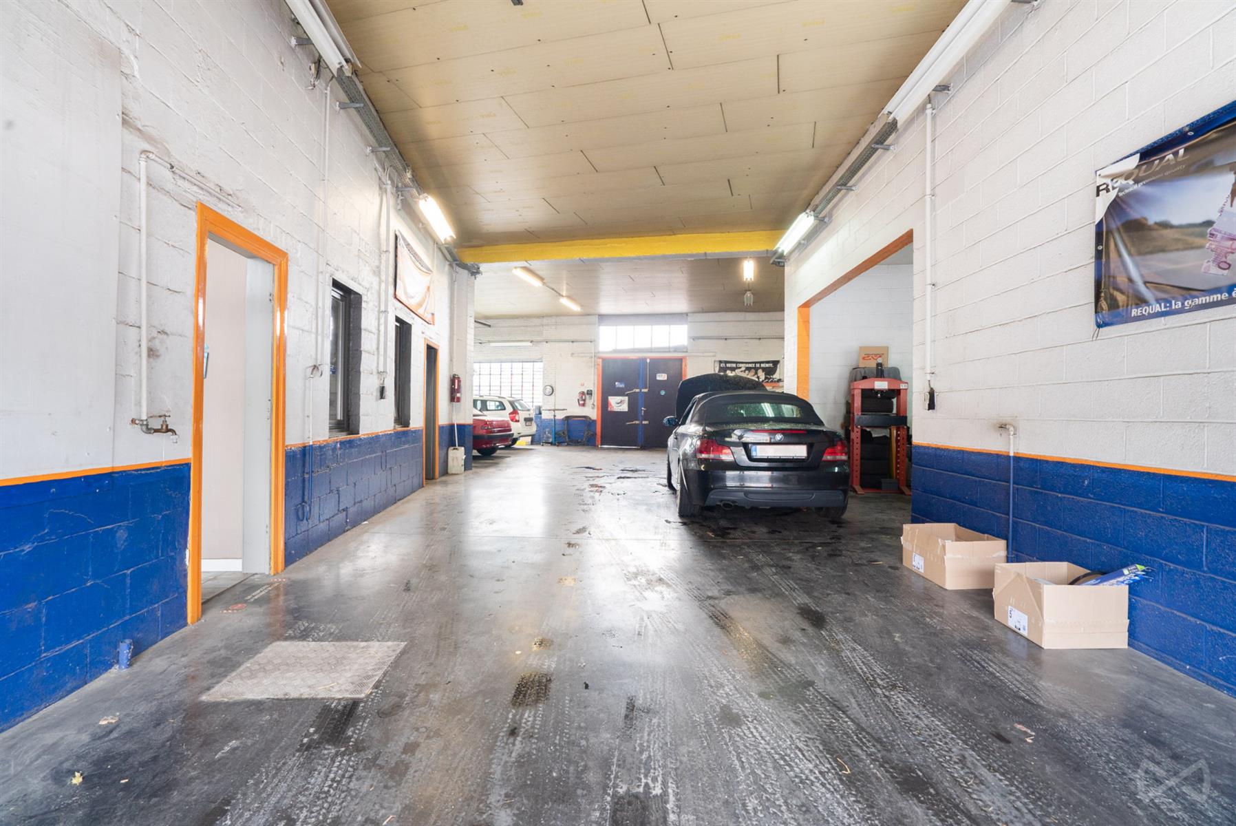 Picture 1 of 4 for Commercial groundfloor in Anderlues