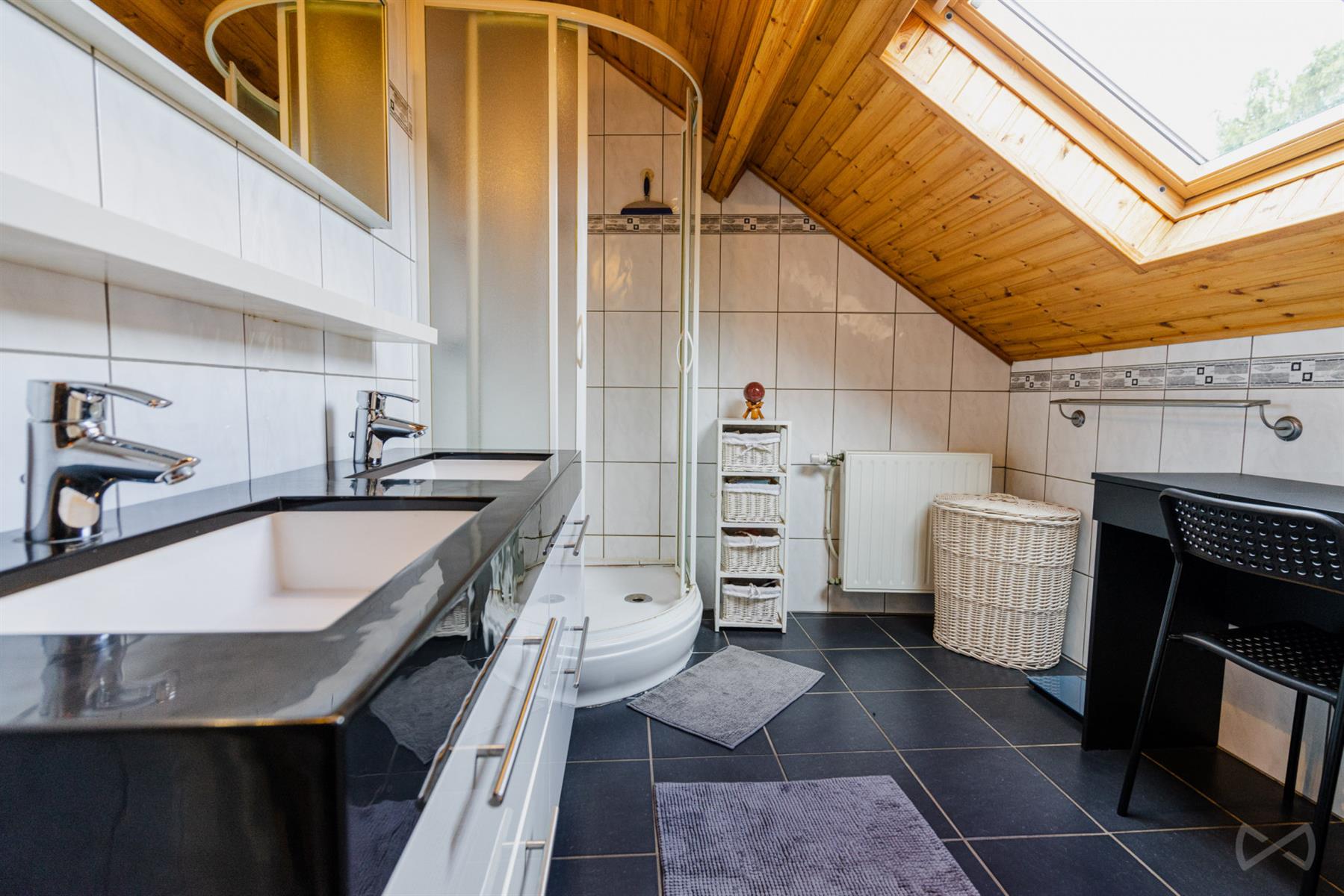 Foto 1 van 4 van Villa met vijf slaapkamers in Lasne