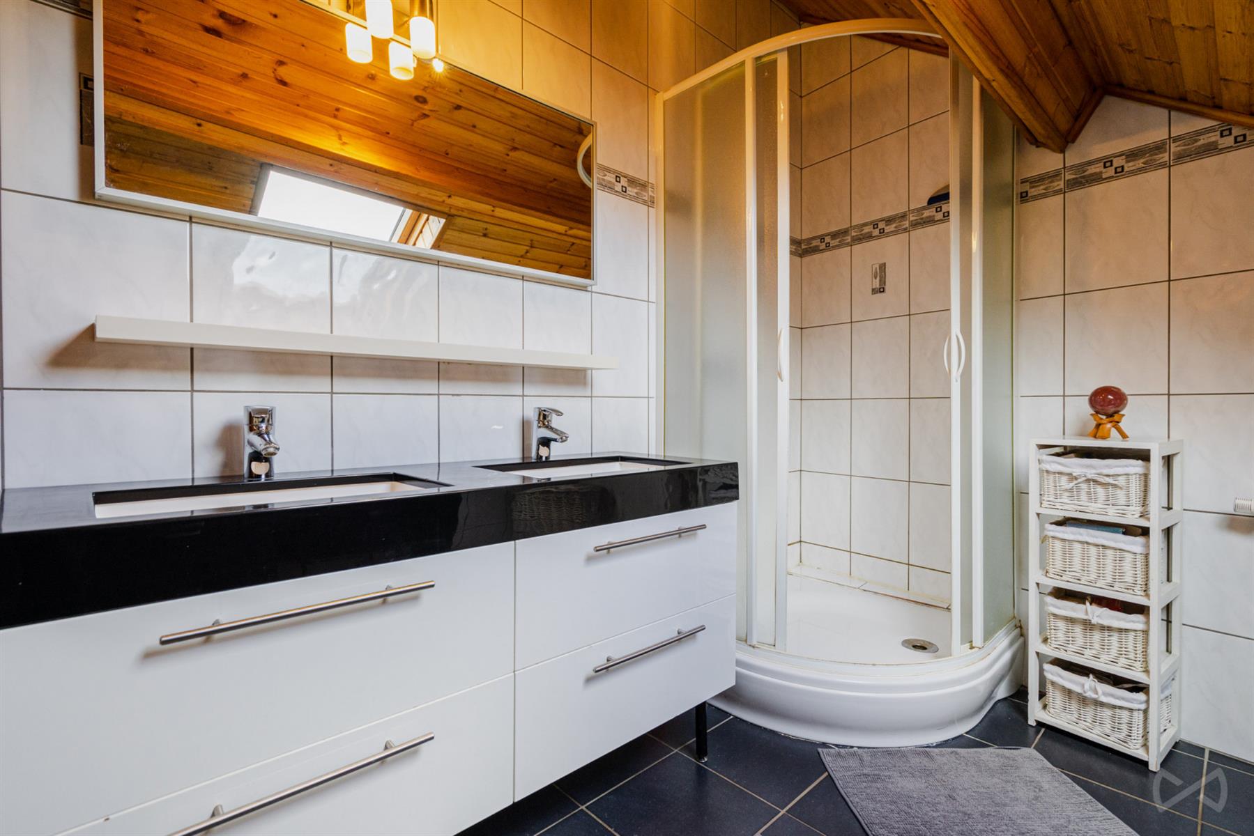 Foto 2 van 4 van Villa met vijf slaapkamers in Lasne