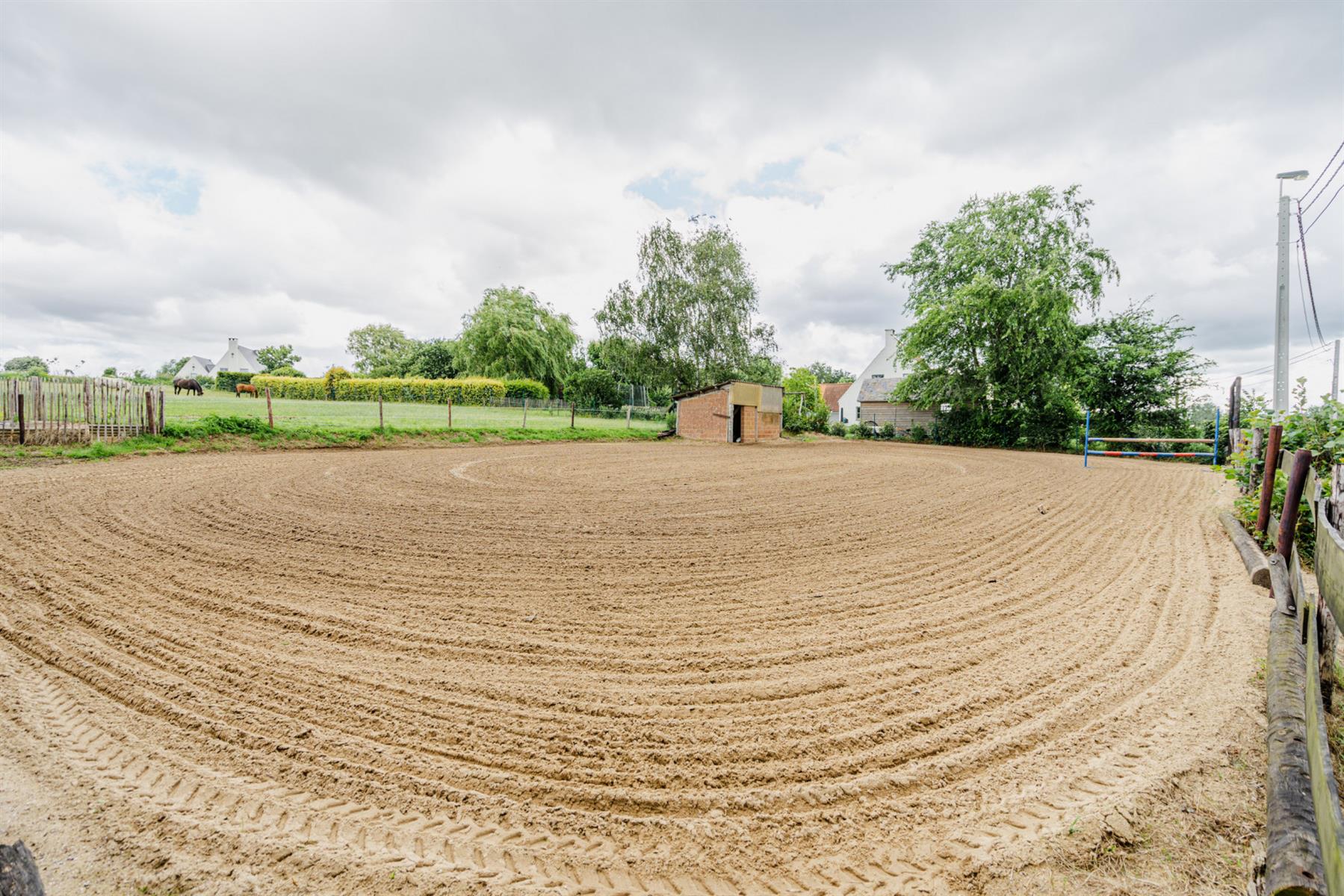 Foto 4 van 4 van Villa met vijf slaapkamers in Lasne