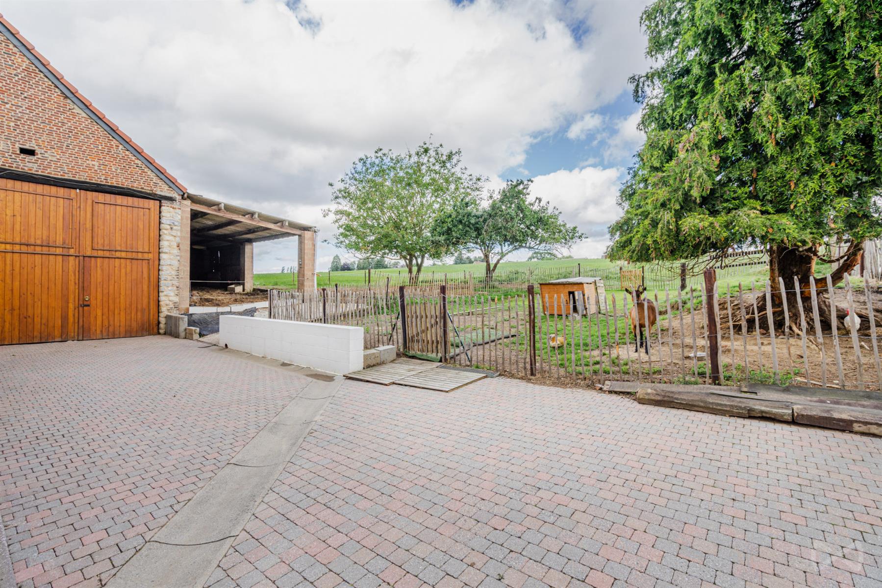 Foto 3 van 4 van Villa met vijf slaapkamers in Lasne