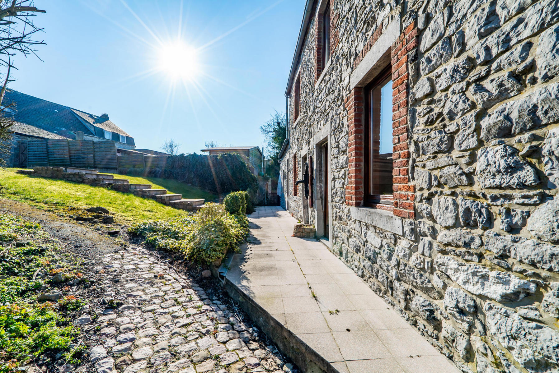 Foto 2 van 4 van Huis met vier slaapkamers in Thy-le-château