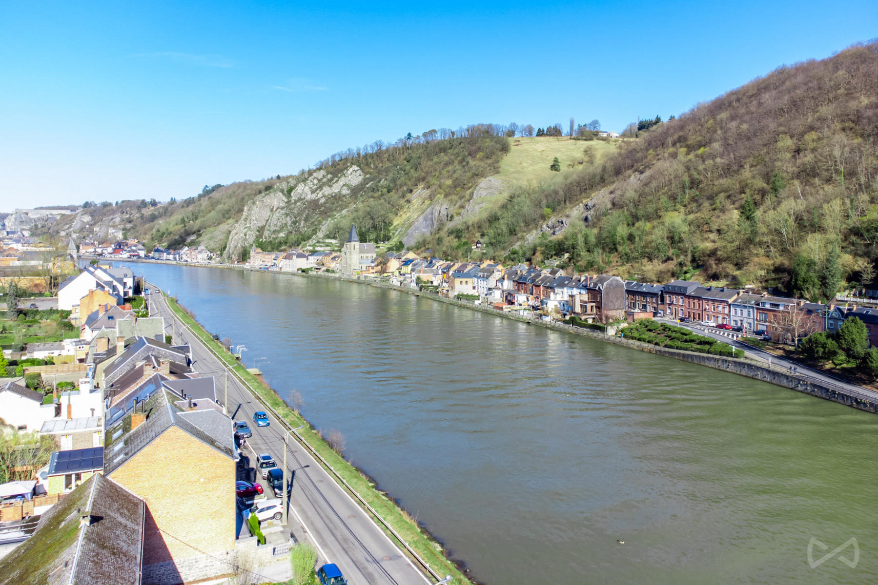 Photo 1 sur 4 pour Maison de deux chambres à Dinant