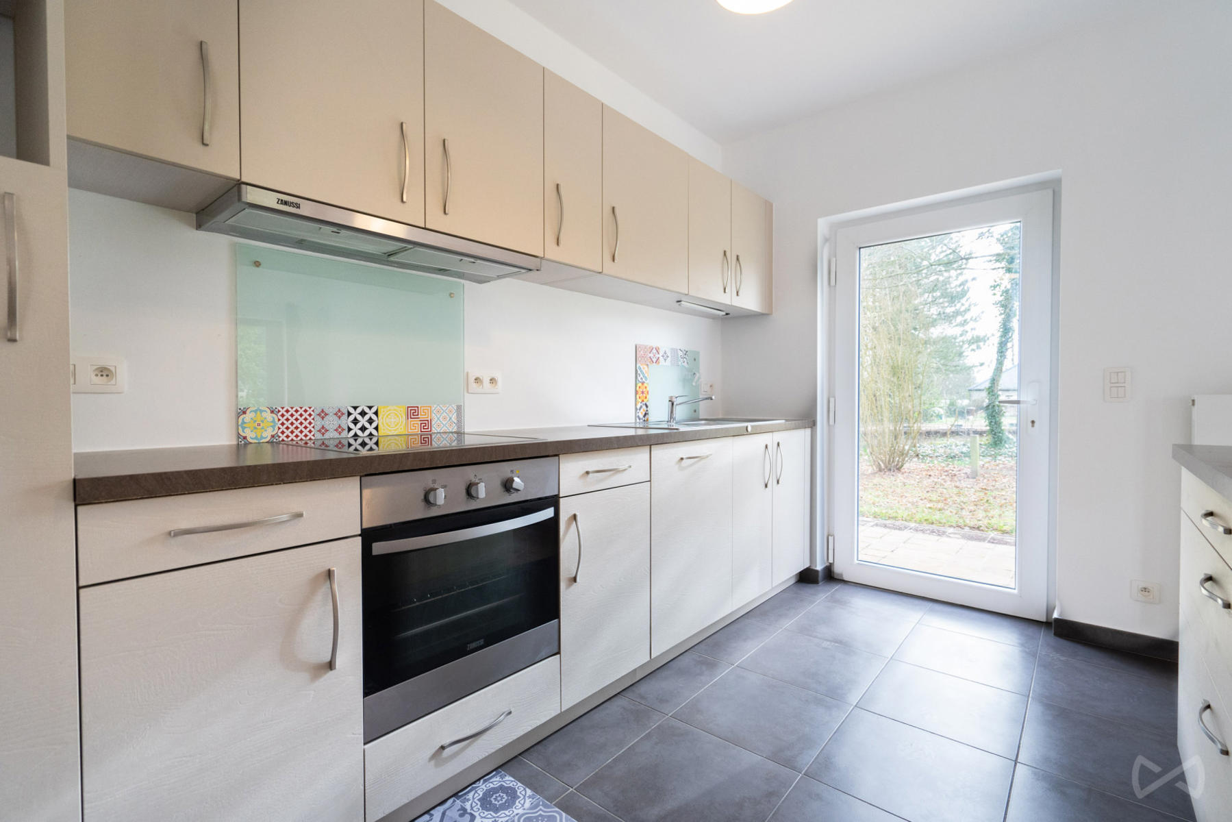 Picture 1 of 4 for House with five bedrooms in Céroux-mousty