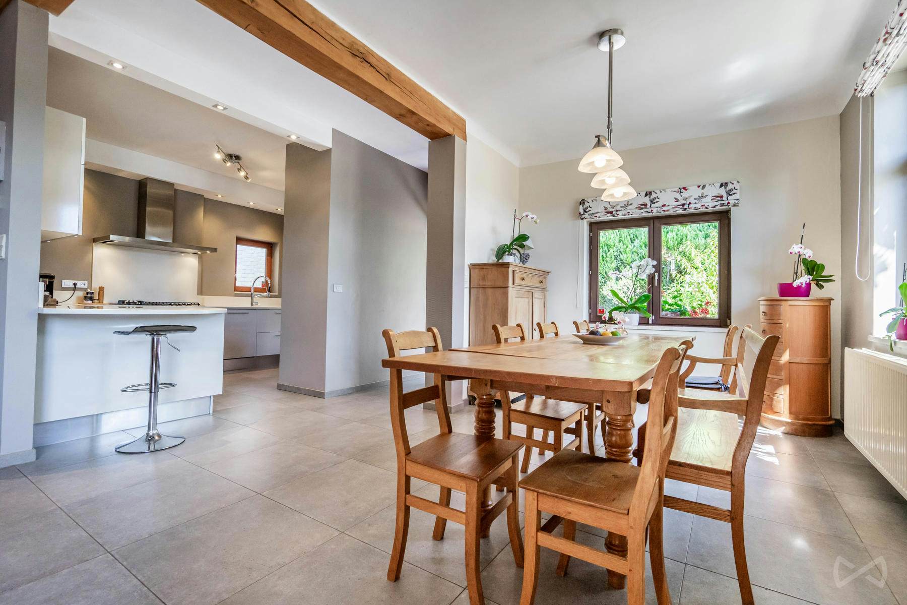 Foto 3 van 4 van Villa met vijf slaapkamers in Wavre