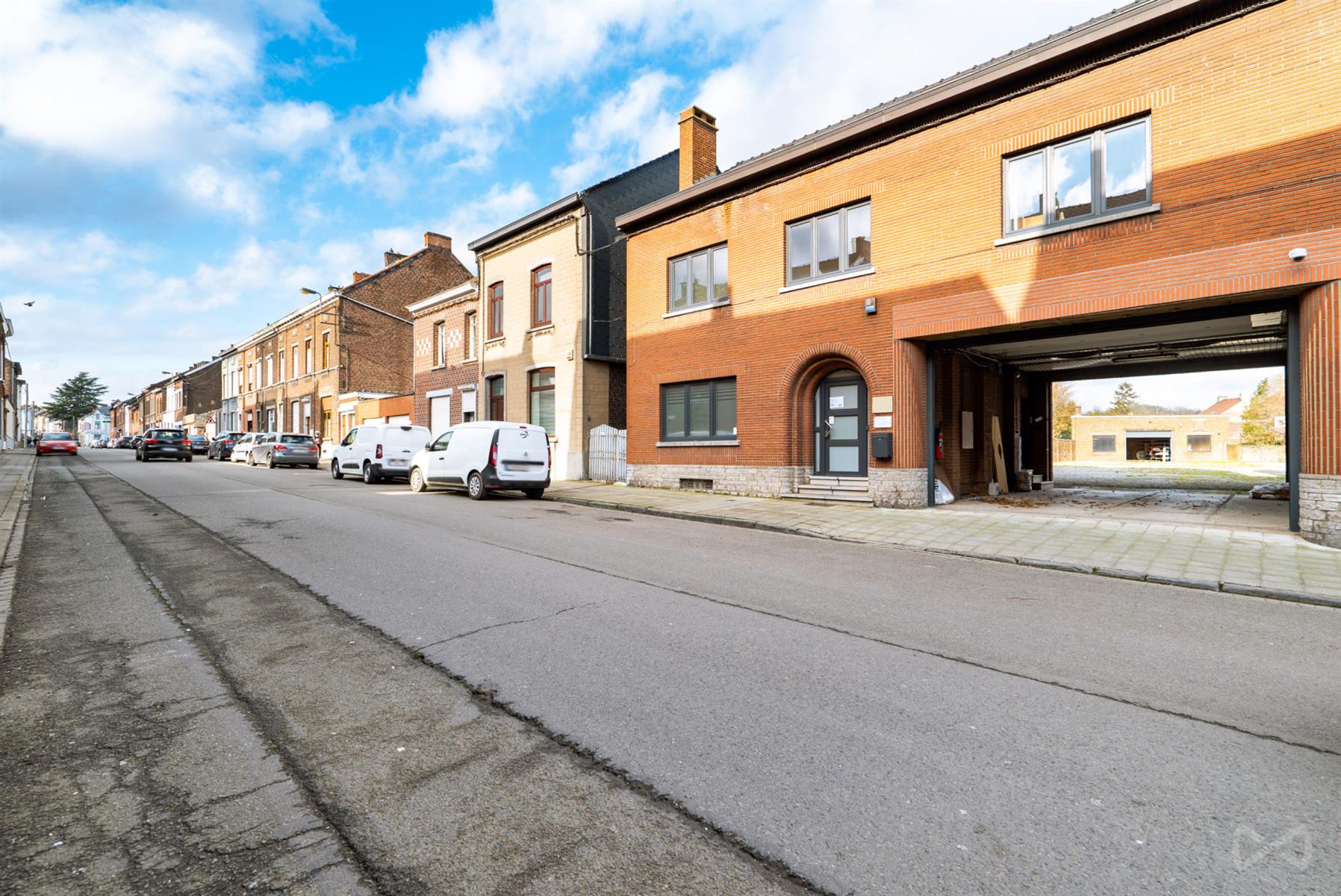 Picture 2 of 4 for Multi-purpose building with seven bedrooms in Charleroi Jumet