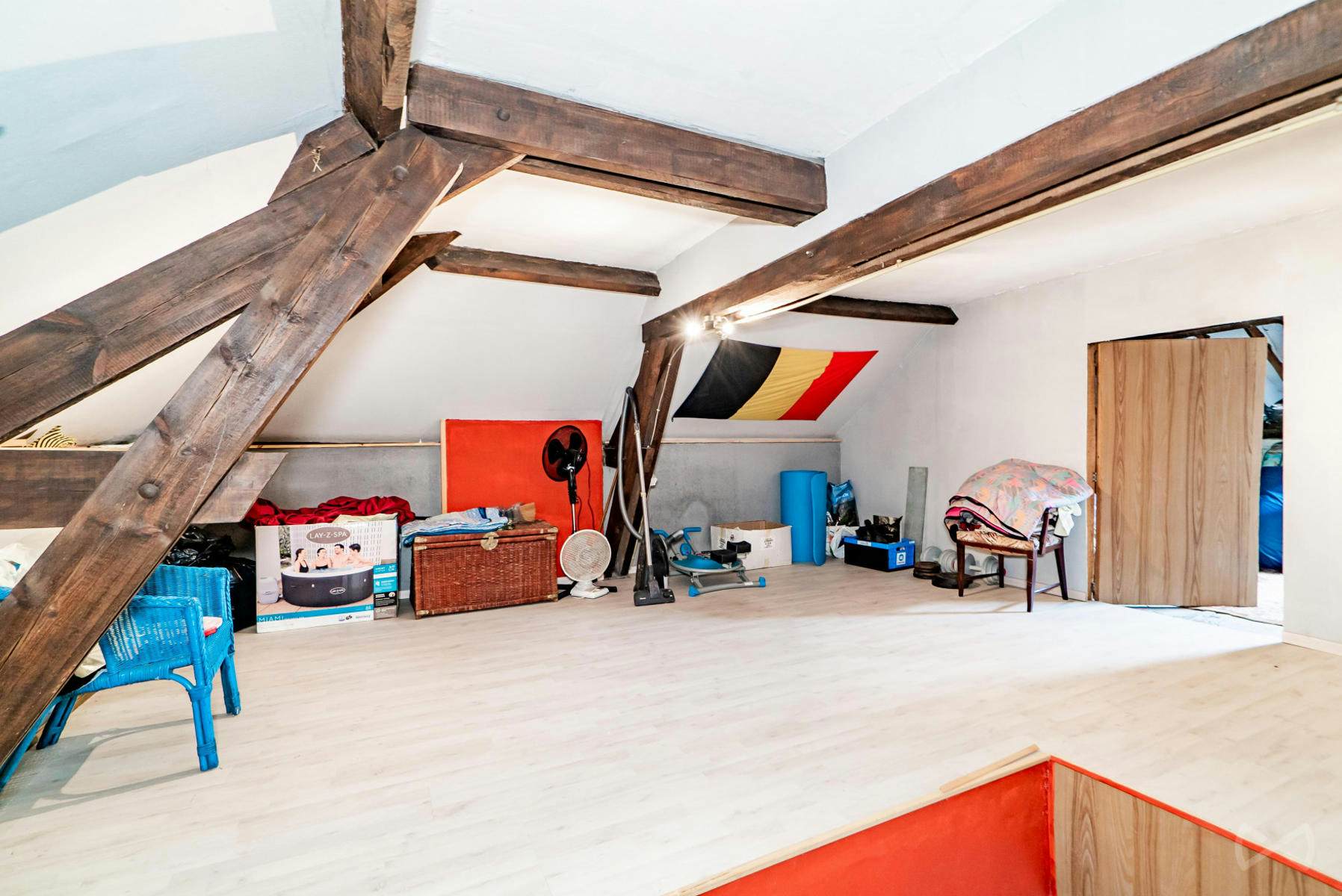 Foto 2 van 4 van Huis met drie slaapkamers in Chapelle-lez-herlaimont