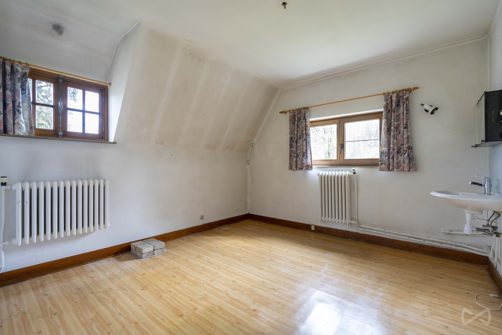 Picture 1 of 4 for Villa with five bedrooms in Rixensart