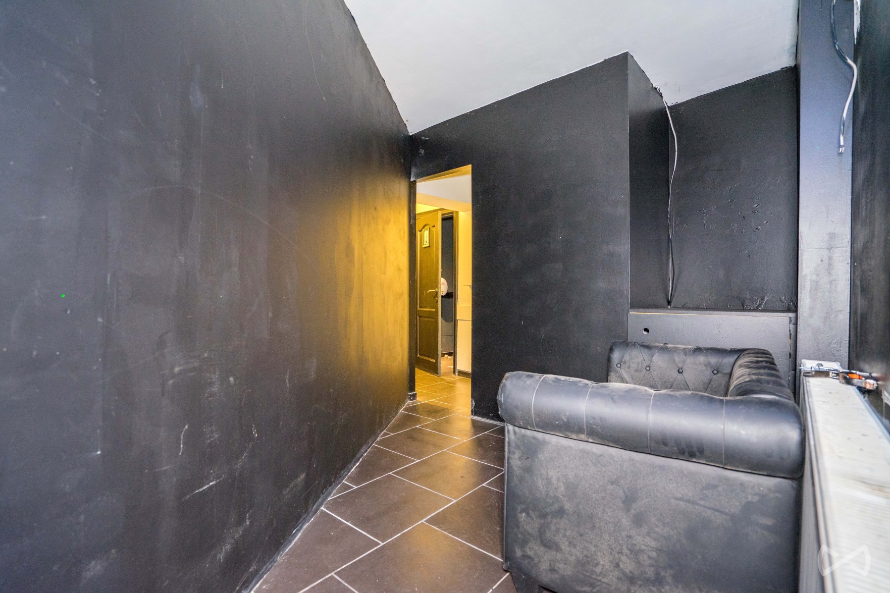 Photo 3 sur 4 pour Rez commercial à Huy