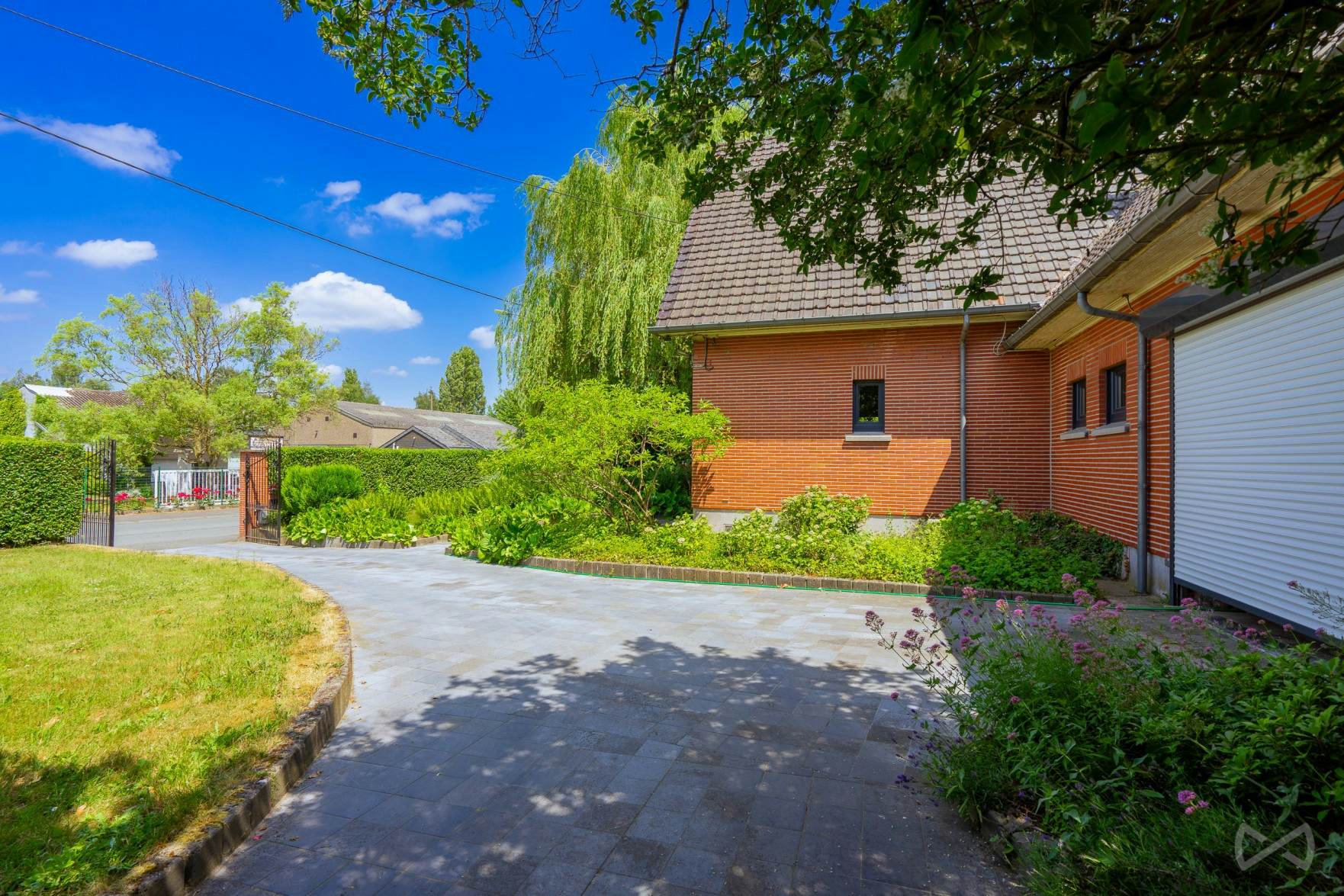 Foto 2 van 4 van Villa met vier slaapkamers in Lessines