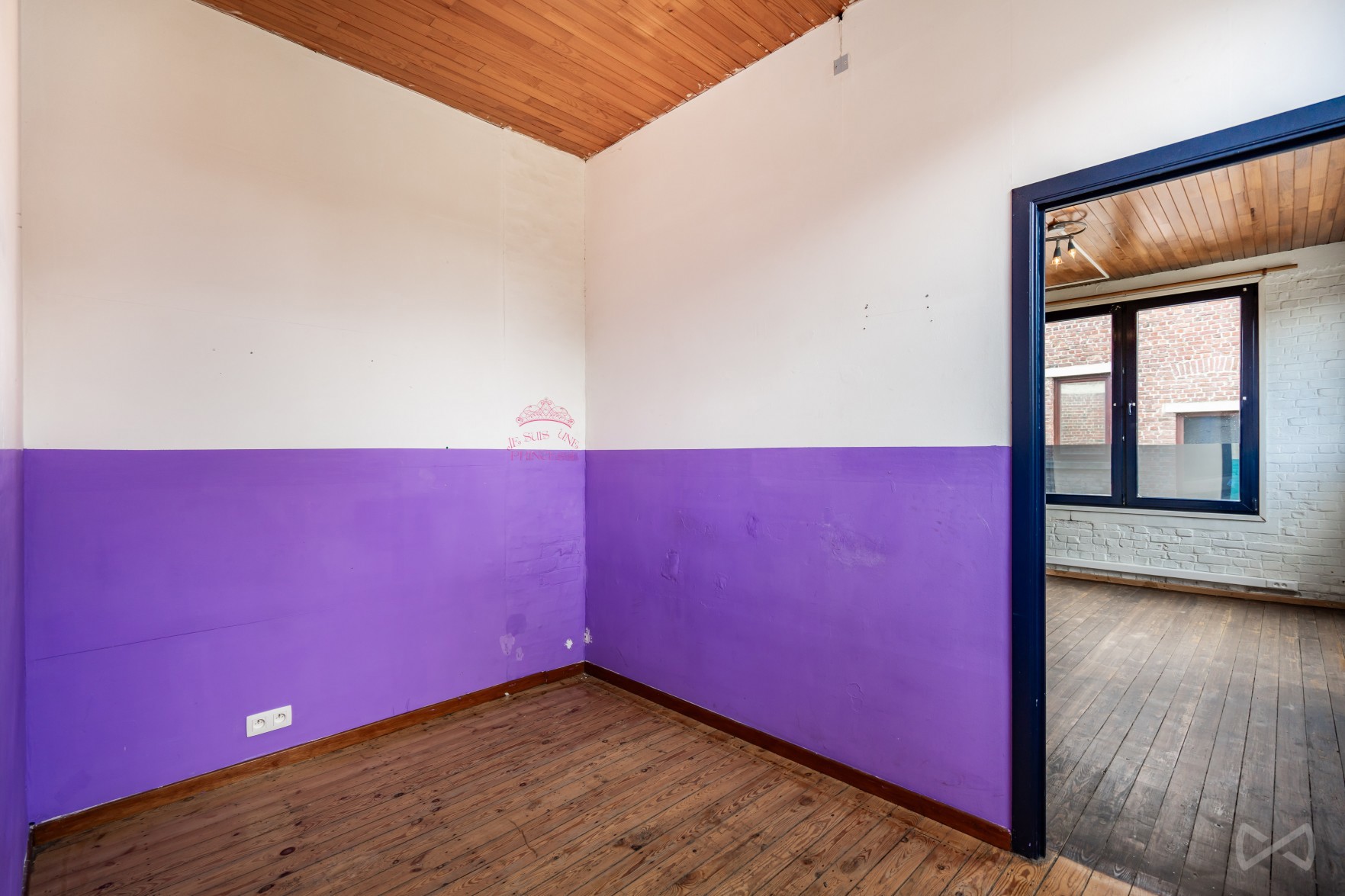 Foto 1 van 4 van Gebouw voor gemengd gebruik in Villers-la-ville