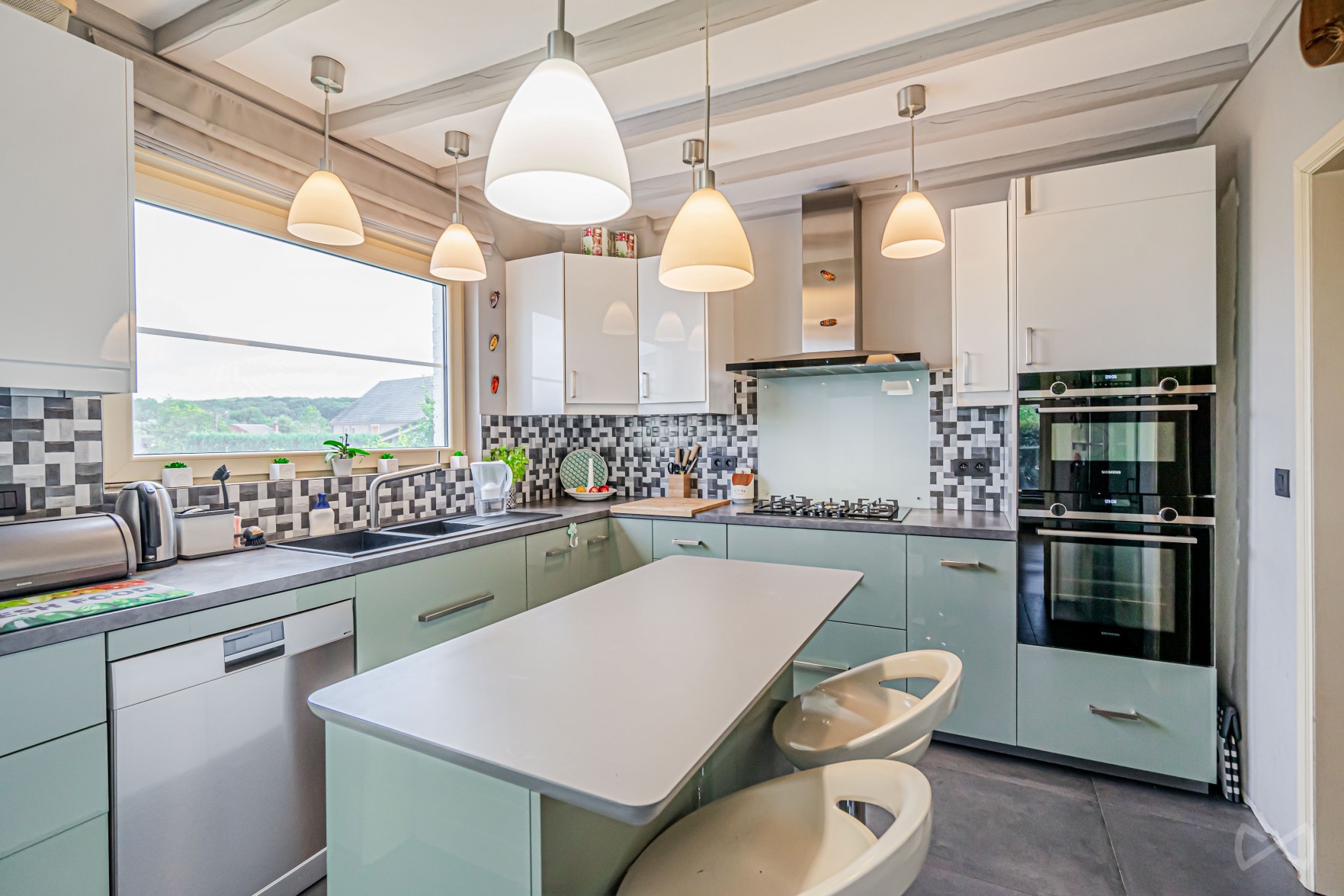 Picture 4 of 4 for Villa with four bedrooms in Enghien