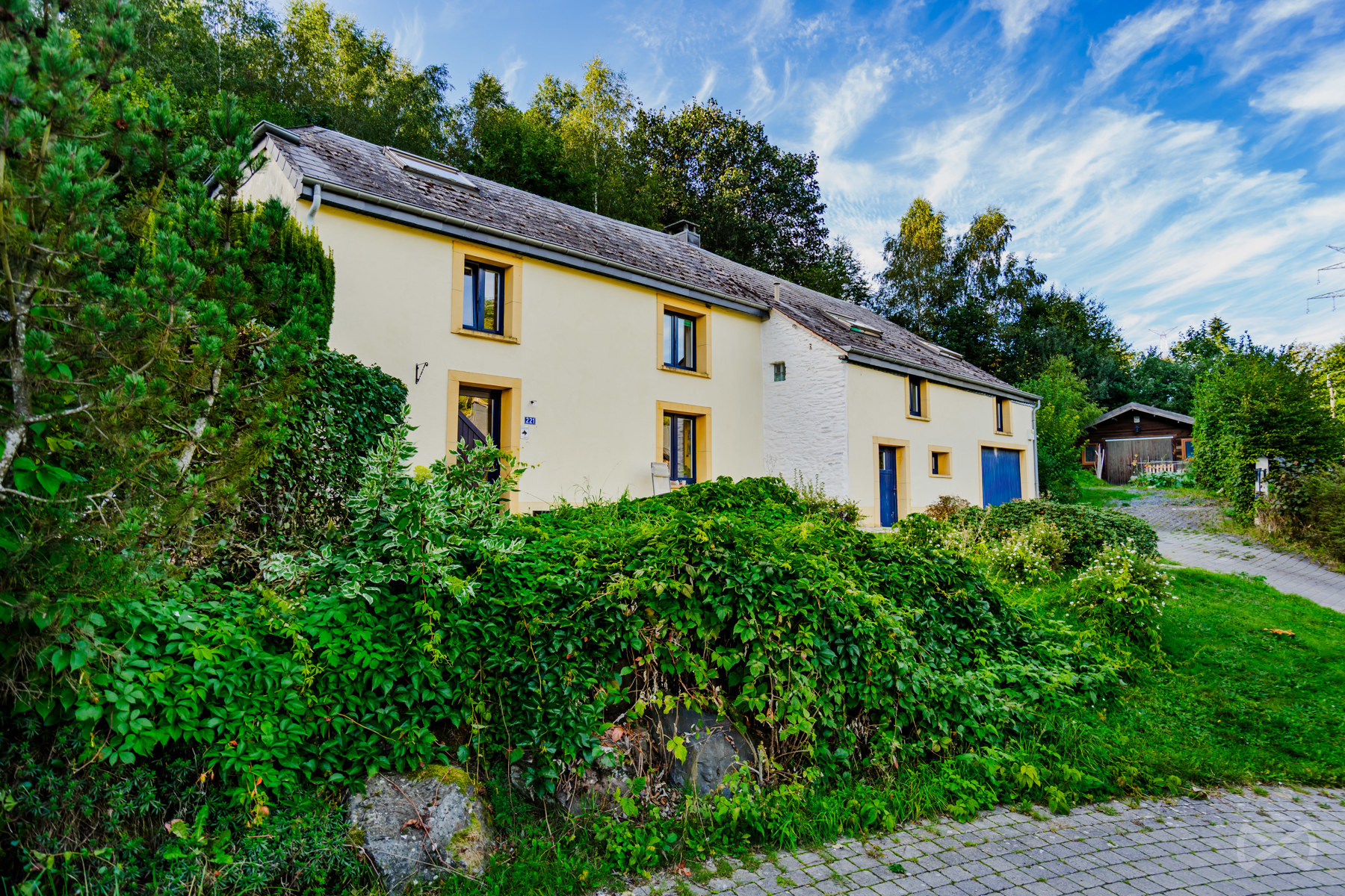 Picture 1 of 3 for House with five bedrooms in Hollange