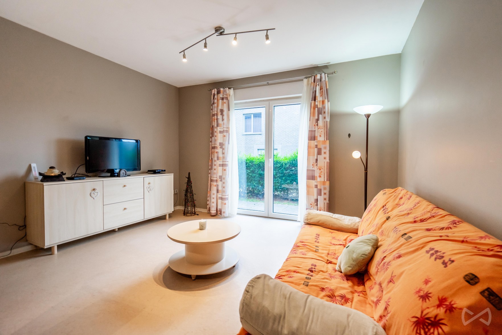 Foto 1 van 4 van Gelijkvloerse verdieping met één slaapkamer in Sorinnes