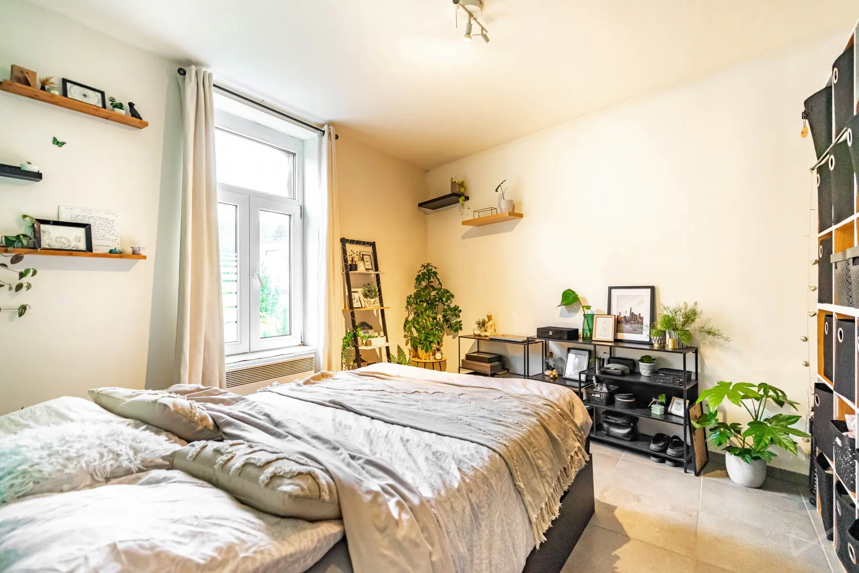 Picture 4 of 4 for Apartment block with five bedrooms in Court-saint-Étienne