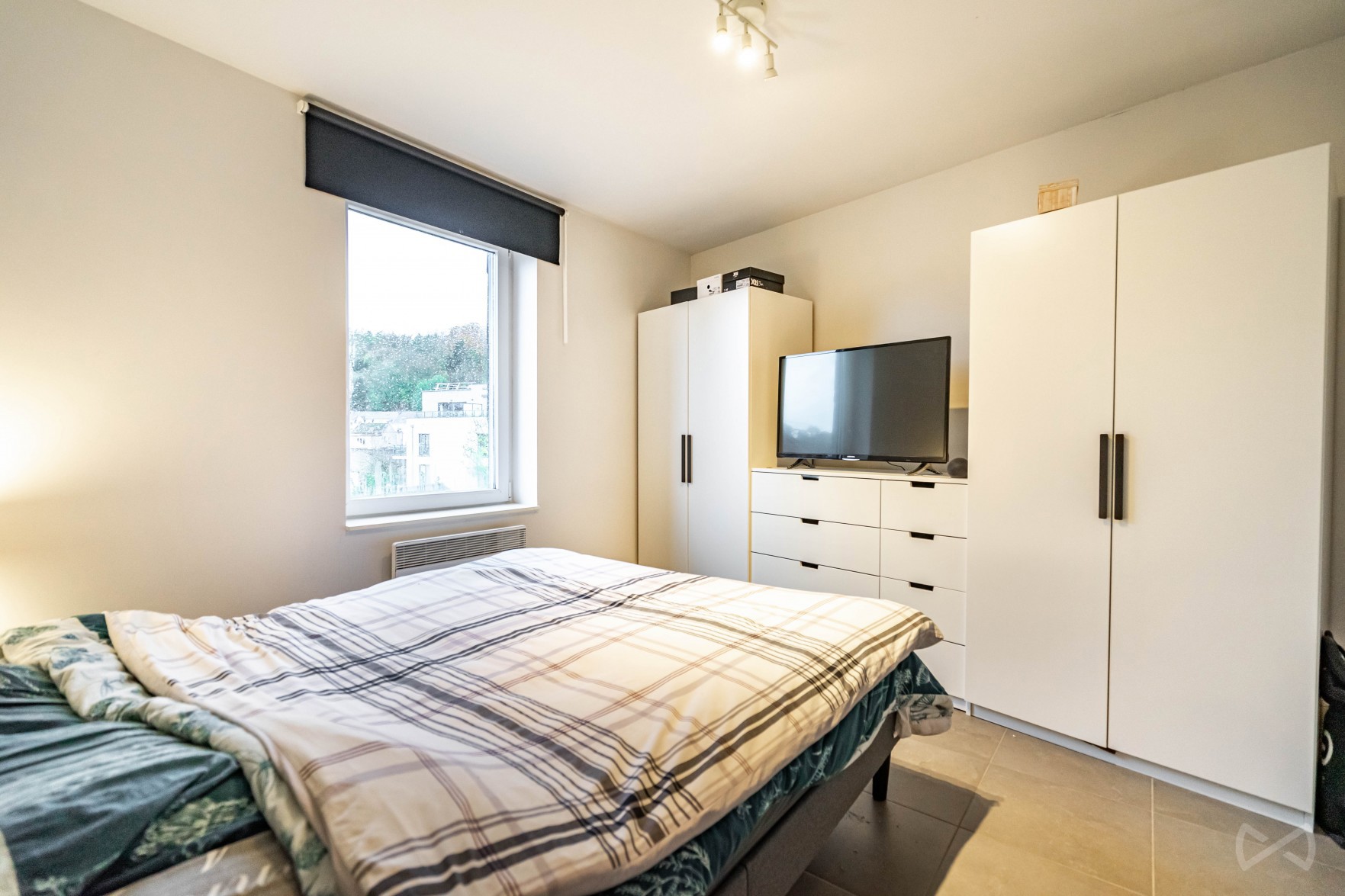 Picture 2 of 4 for Apartment block with five bedrooms in Court-saint-Étienne