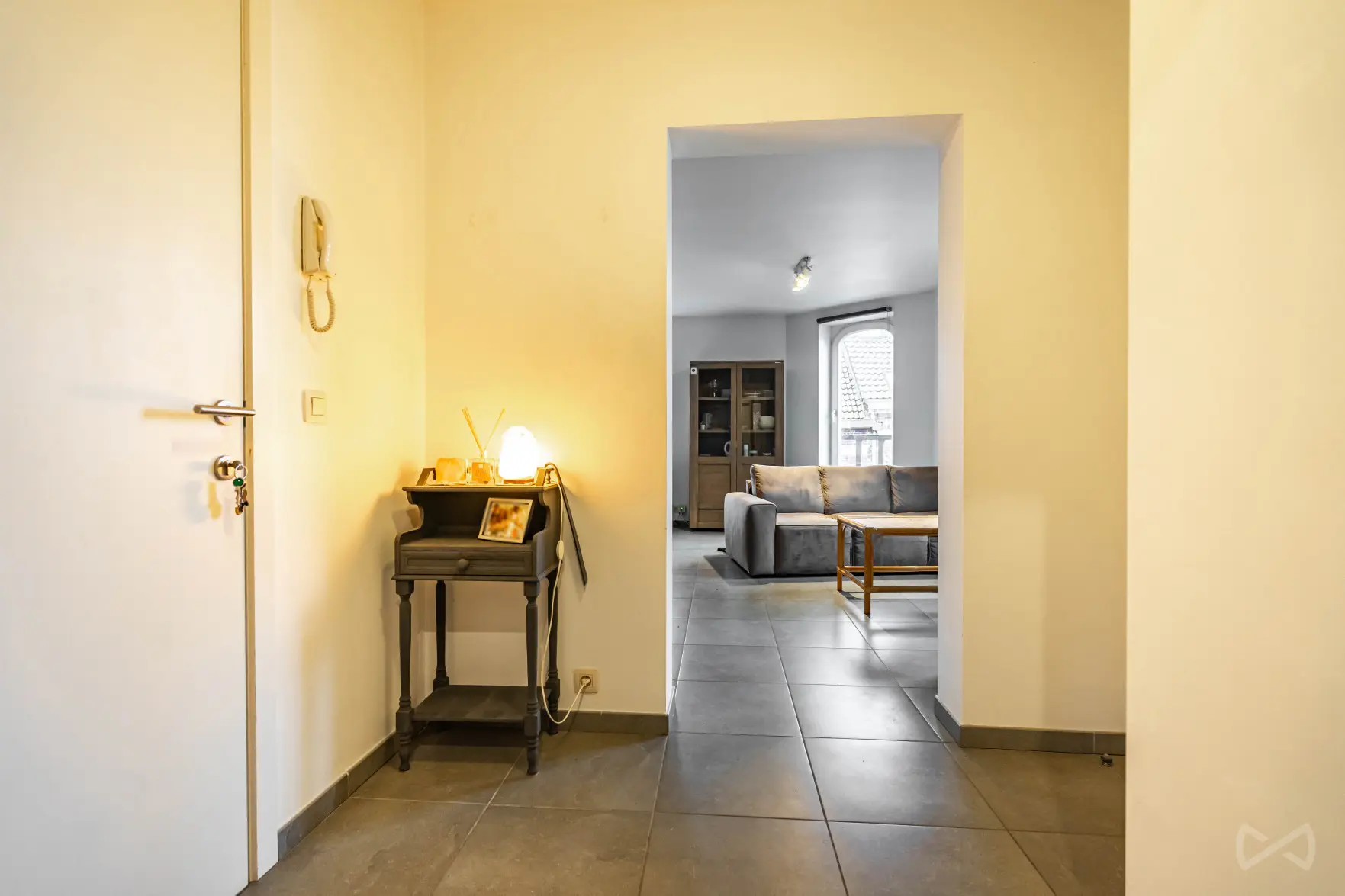 Picture 1 of 4 for Apartment block with five bedrooms in Court-saint-Étienne