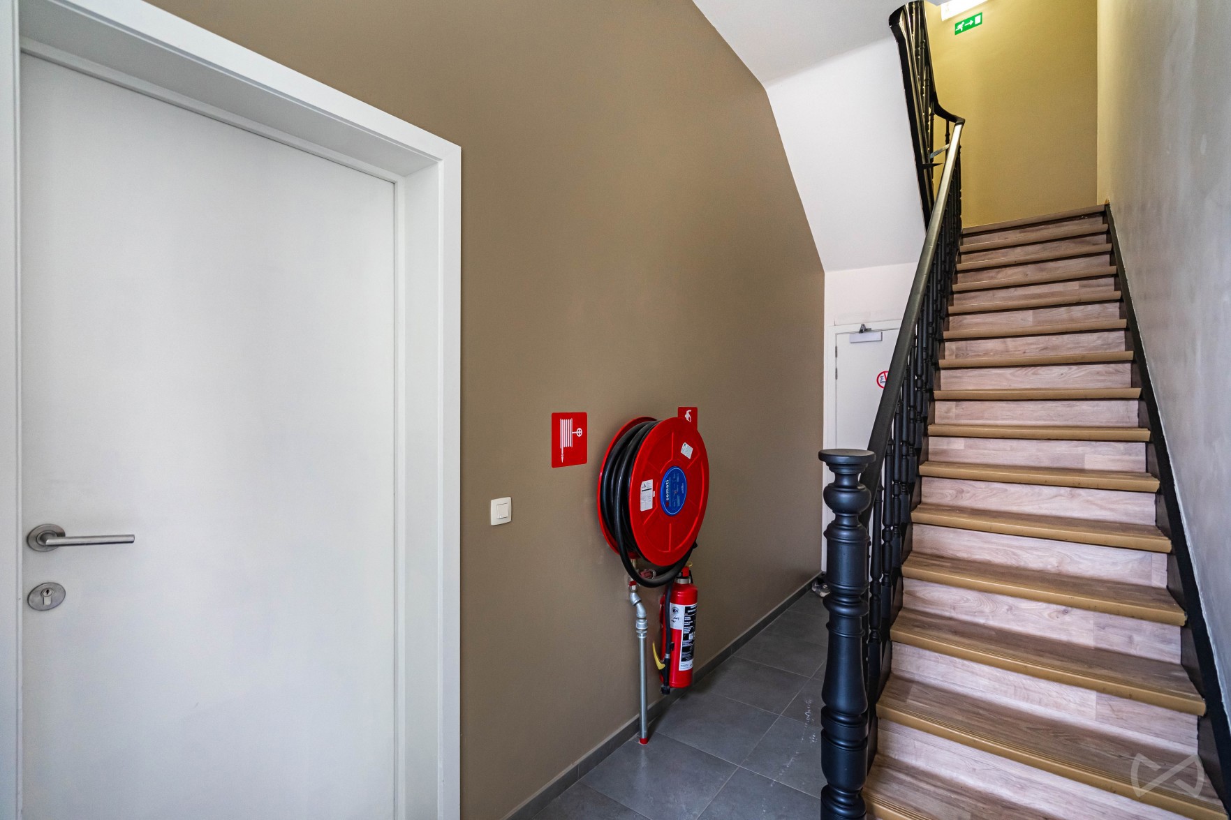 Picture 3 of 4 for Apartment block with five bedrooms in Court-saint-Étienne