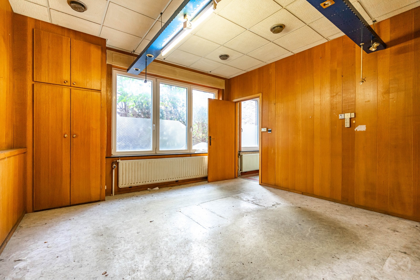 Picture 4 of 4 for Multi-purpose building in Genval