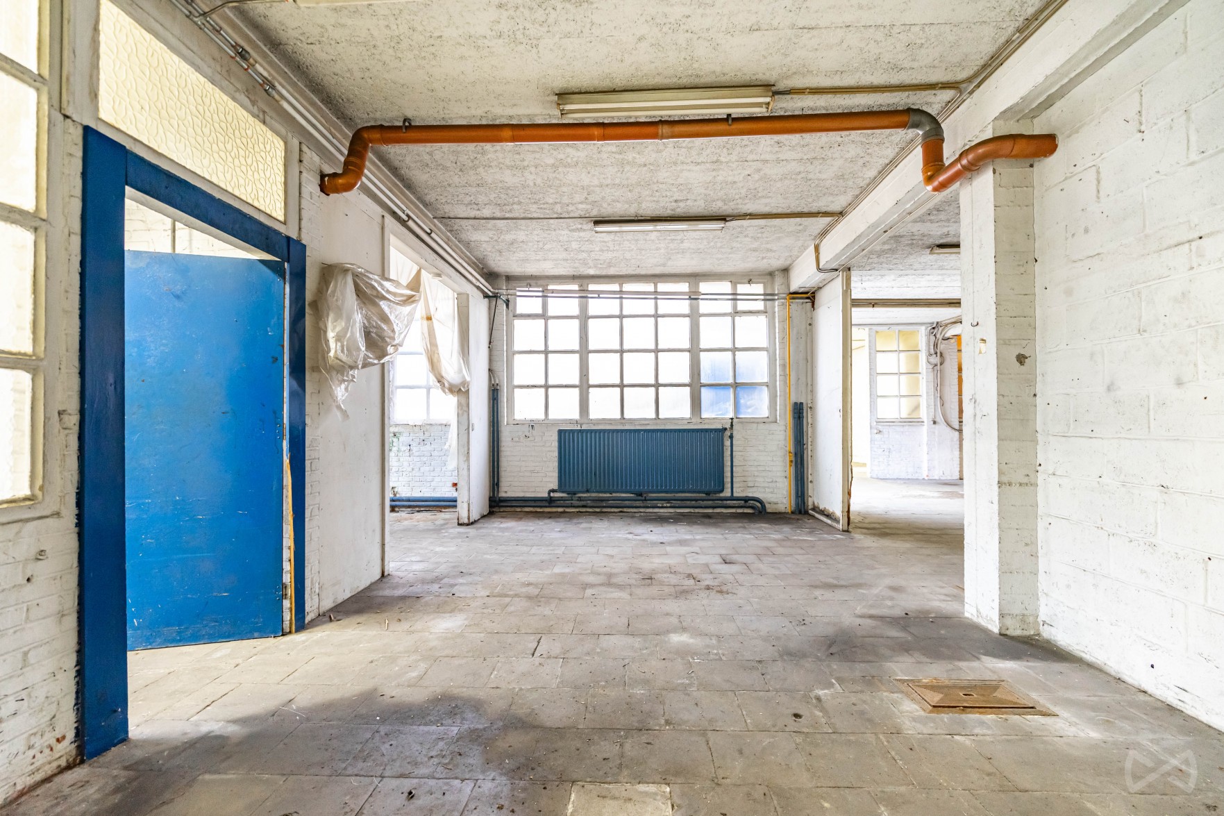 Picture 3 of 4 for Multi-purpose building in Genval