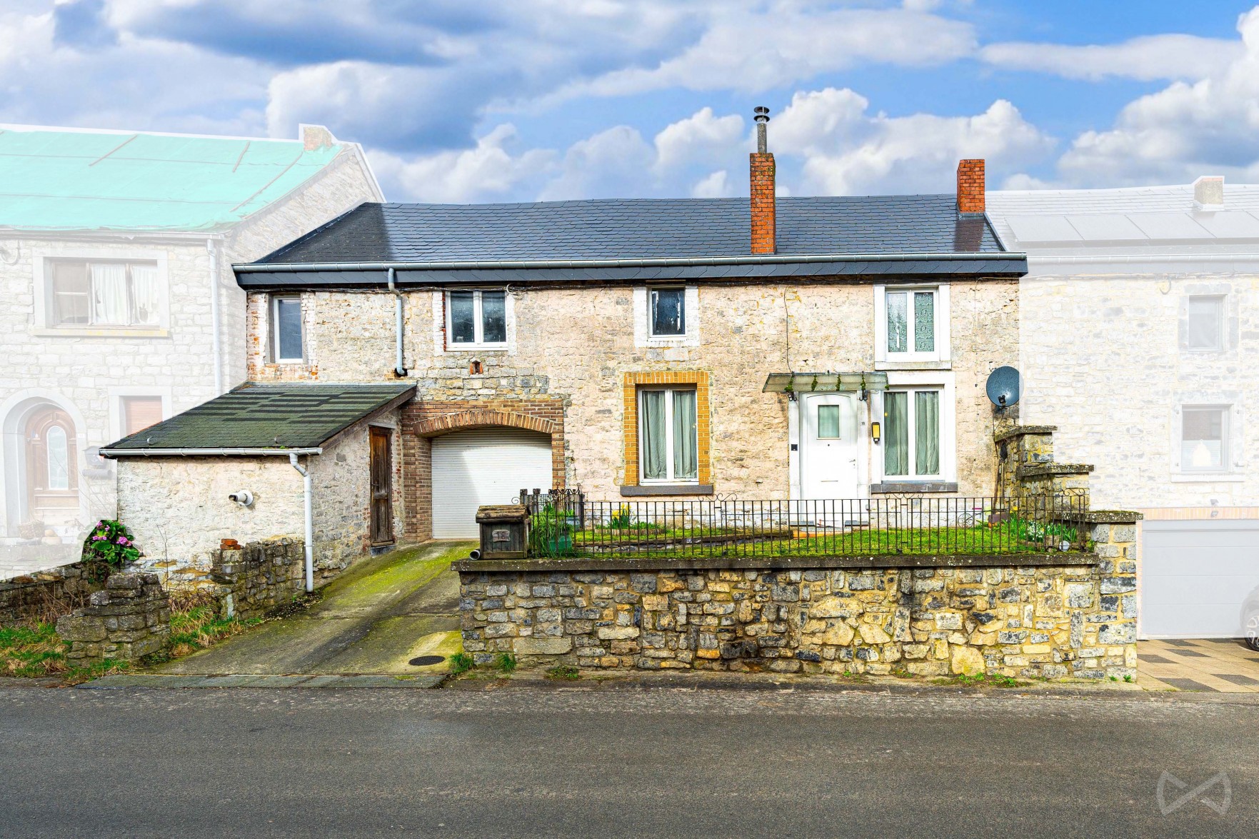 Picture 2 of 3 for House with four bedrooms in Onhaye (Sommière)
