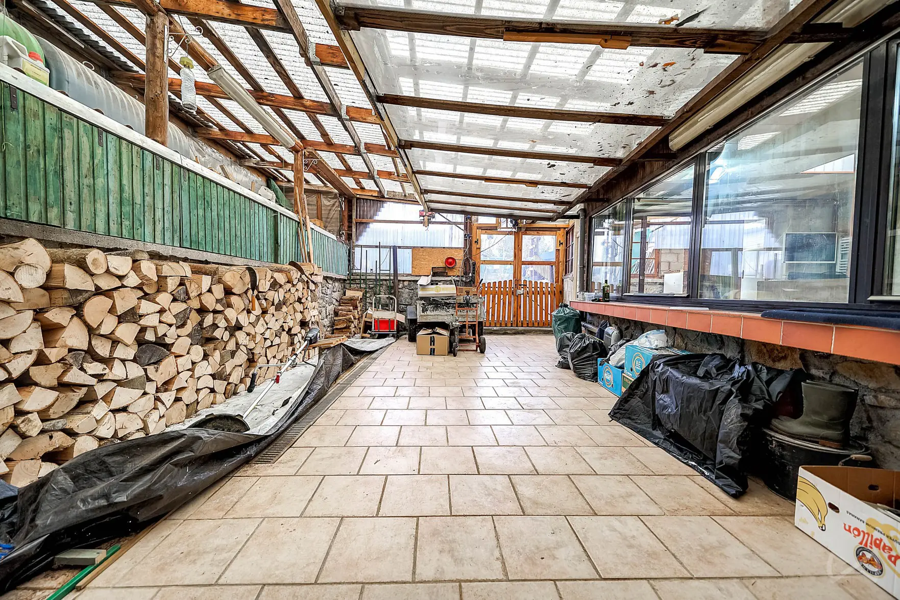 Photo 2 sur 4 pour Maison de quatre chambres à Onhaye (Sommière)