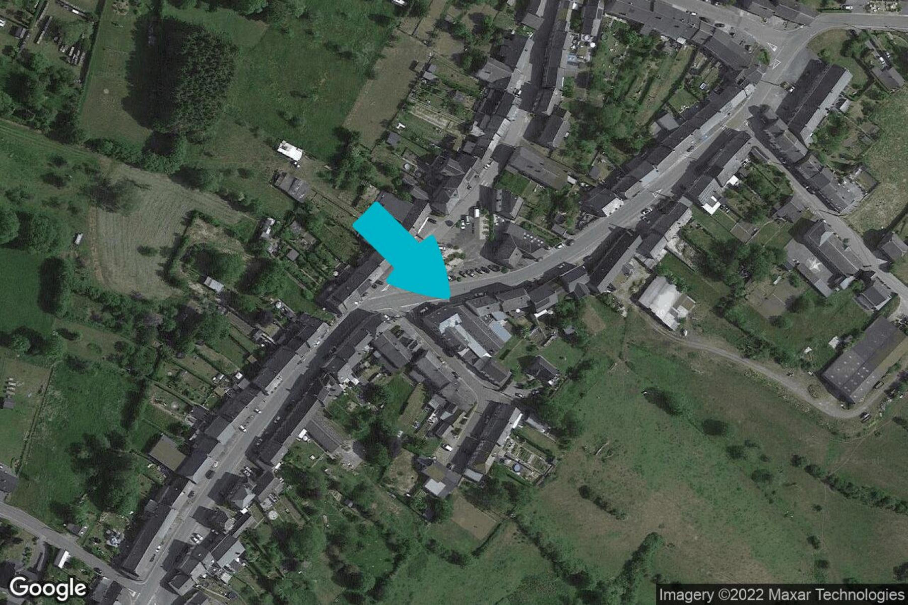 Foto 3 van 4 van Gebouw voor gemengd gebruik in Beauraing Winenne