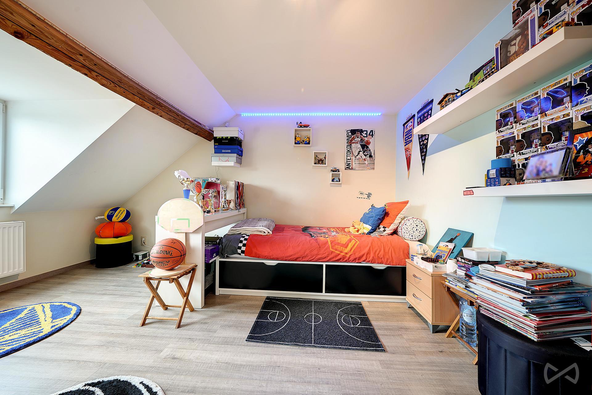Photo 2 sur 4 pour Maison de quatre chambres à Lot
